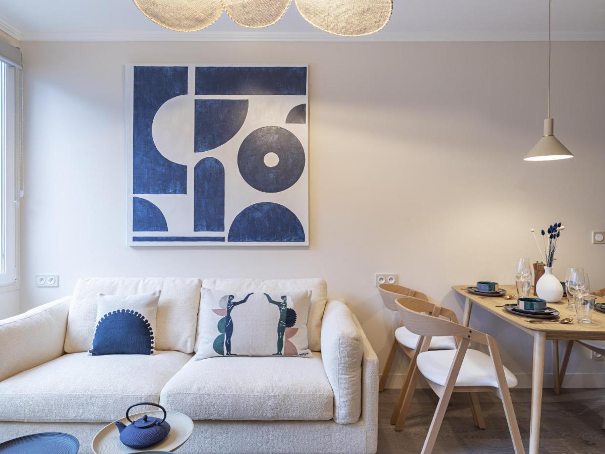The Blue Suite On Champs Elysees Avenue Paris Eksteriør billede