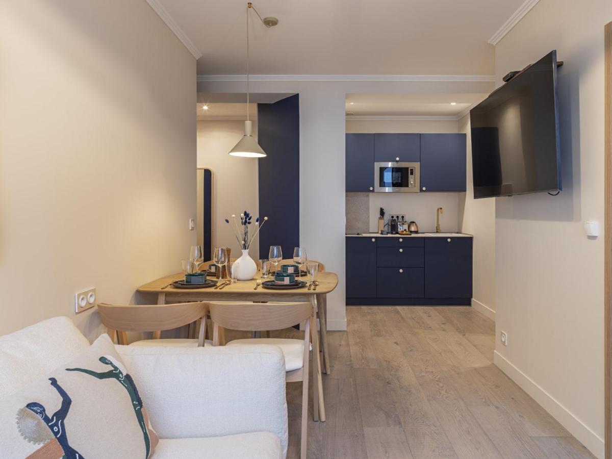 The Blue Suite On Champs Elysees Avenue Paris Eksteriør billede