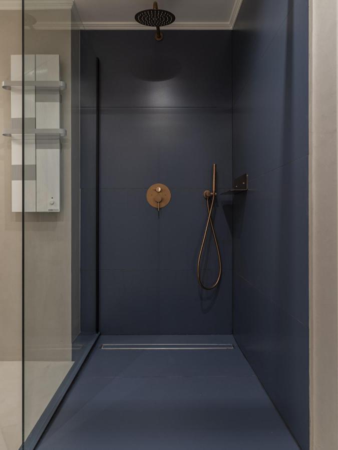 The Blue Suite On Champs Elysees Avenue Paris Eksteriør billede
